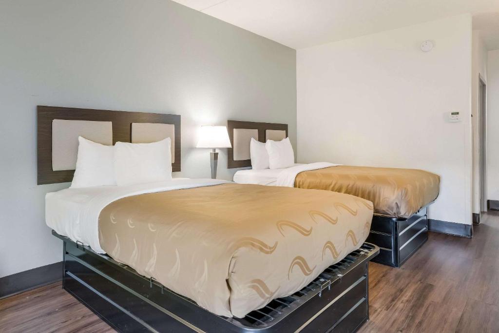 Quality Inn Jacksonville near Camp Lejeune - Standard Double Room With Two Double Beds