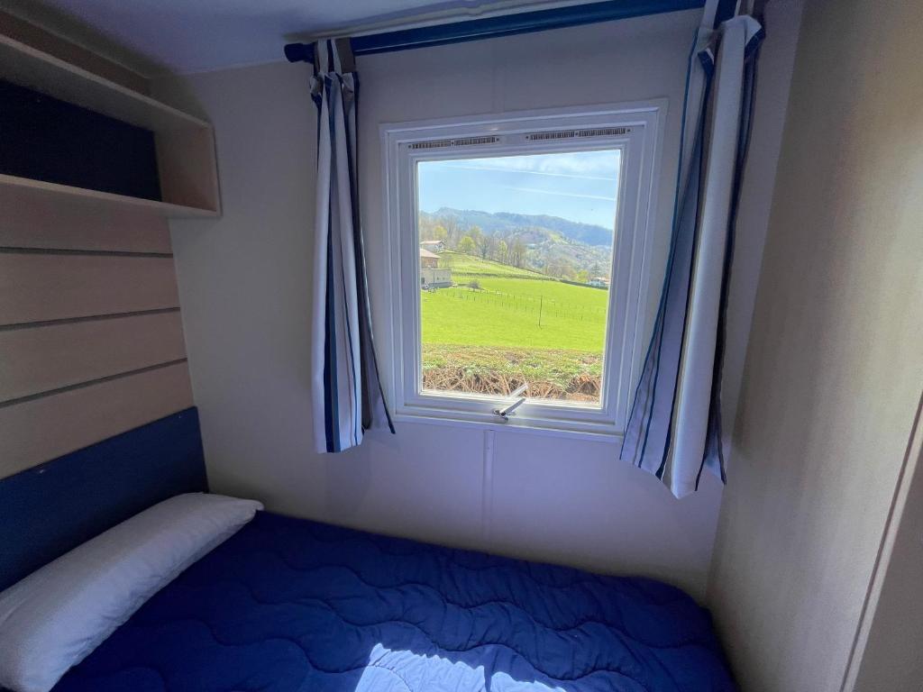 Camping Ariztigain - Three-Bedroom Bungalow