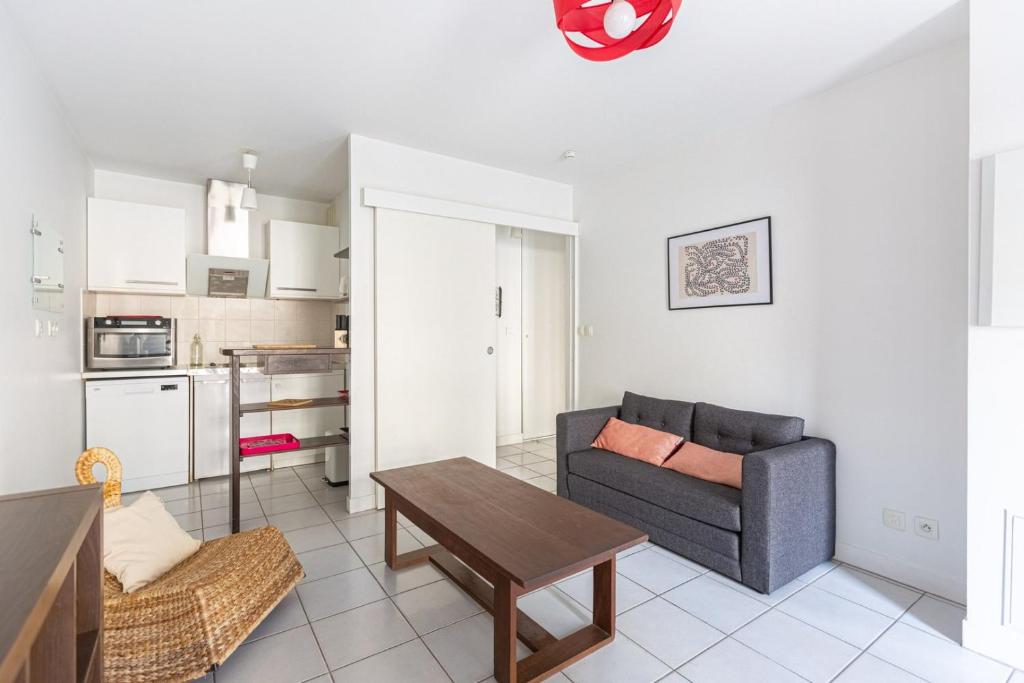 GuestReady - Appartement Cours du Médoc - Two-Bedroom Apartment