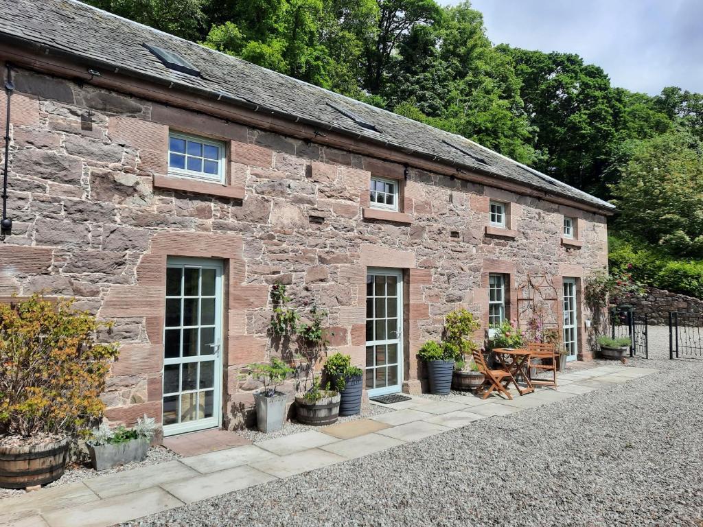 Το κτήριο όπου στεγάζεται  η παραθεριστική κατοικία