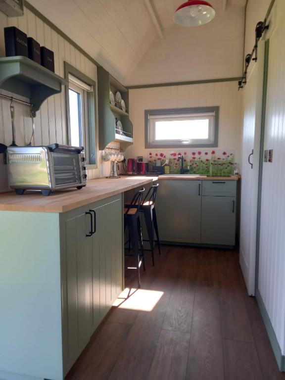 Wild Meadow Huts photo