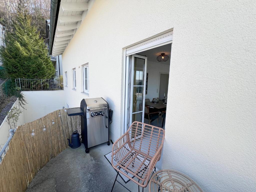 Ein Balkon oder eine Terrasse in der Unterkunft Sunset I Lakeview I BBQ ღLiboria
