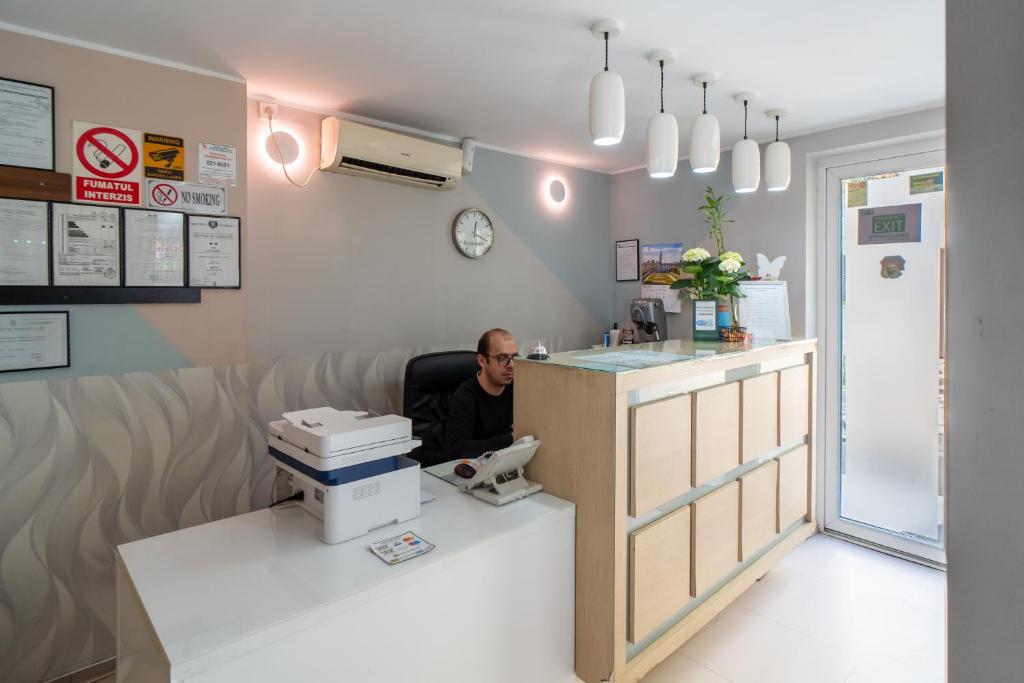 City Hotel Bucharest - Resim 23