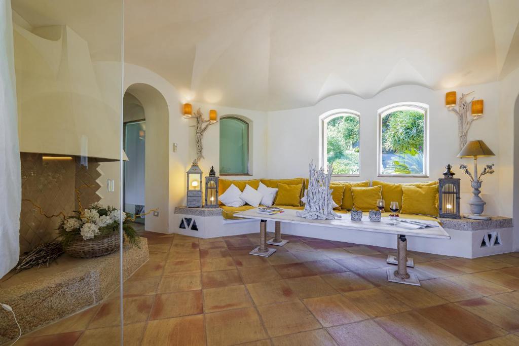 A seating area at VILLA PADULELLA 8&2, Emma Villas