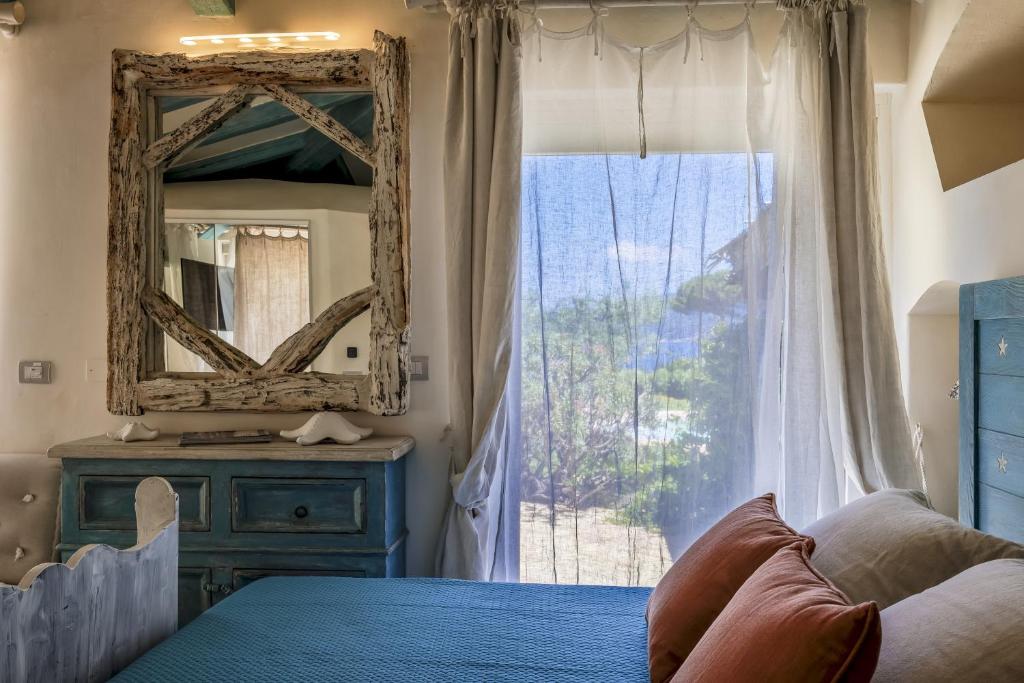 A bed or beds in a room at VILLA PADULELLA 8&2, Emma Villas