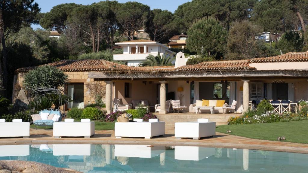 The swimming pool at or close to VILLA PADULELLA 8&2, Emma Villas