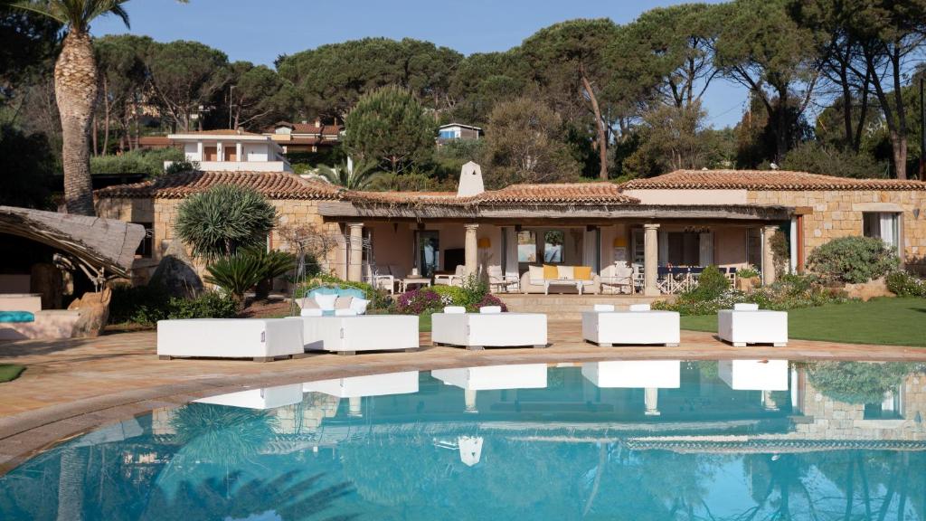 The swimming pool at or close to VILLA PADULELLA 8&2, Emma Villas