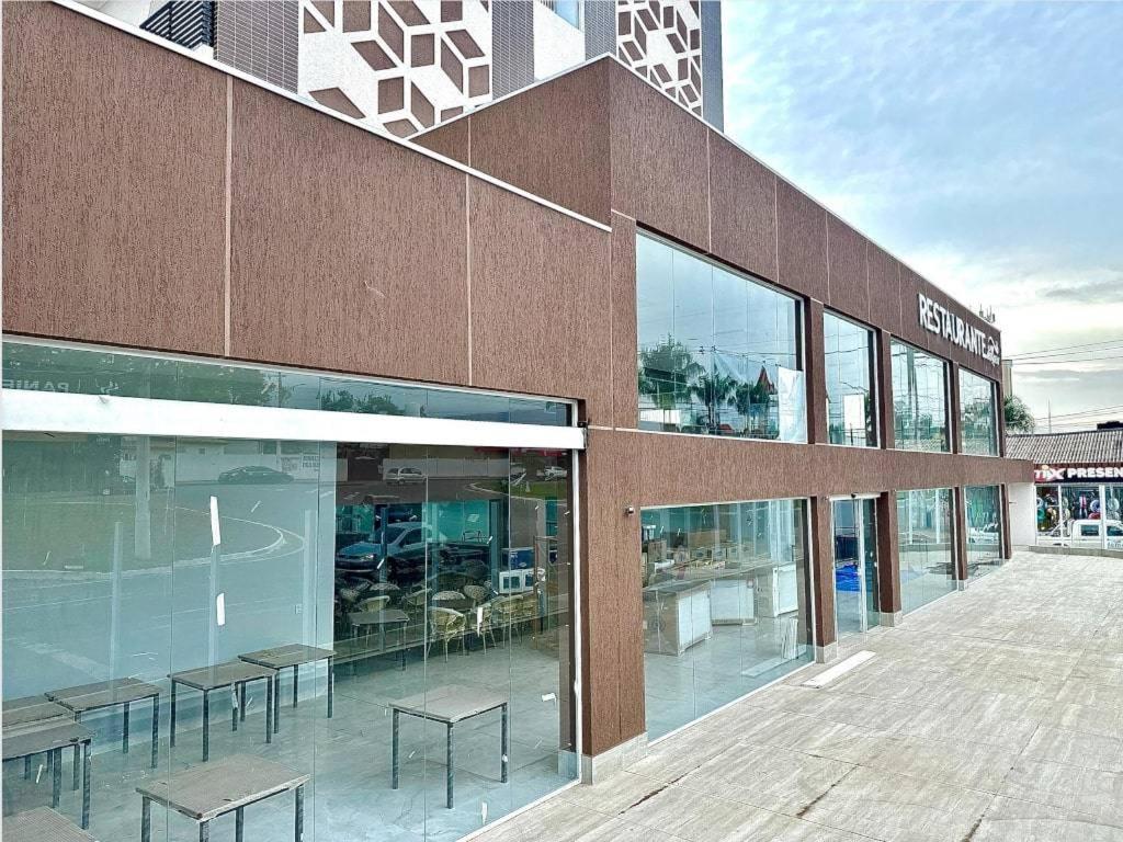O edifício em que o hotel se localiza