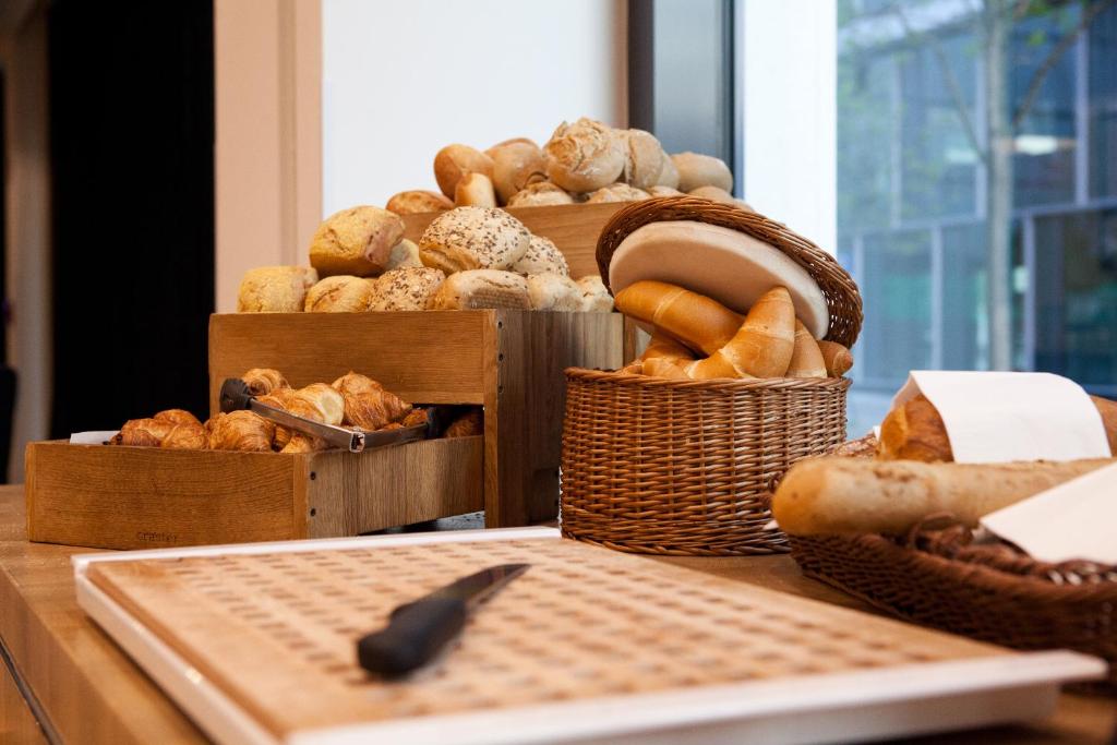 Holiday Inn Berlin City East Side by IHG - Resim 17