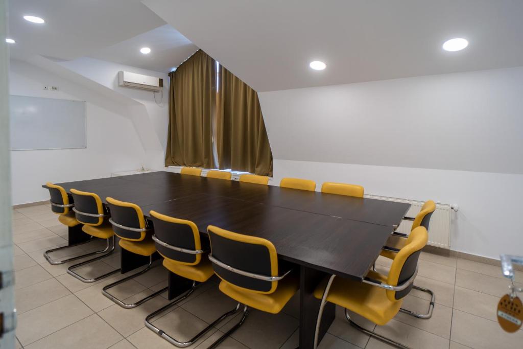 City Hotel Bucharest - Resim 28