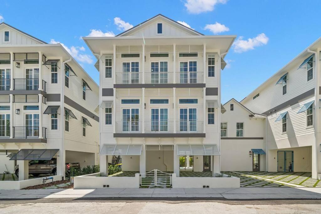 Budova, kde se prázdninový dům nachází