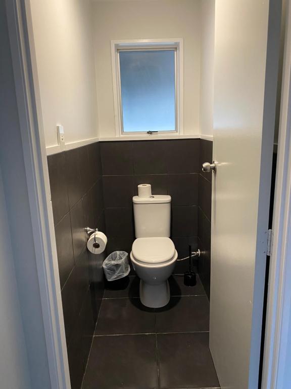 3 Bedroom House, 95 Aquirus Drive, Rotorua - Resim 3