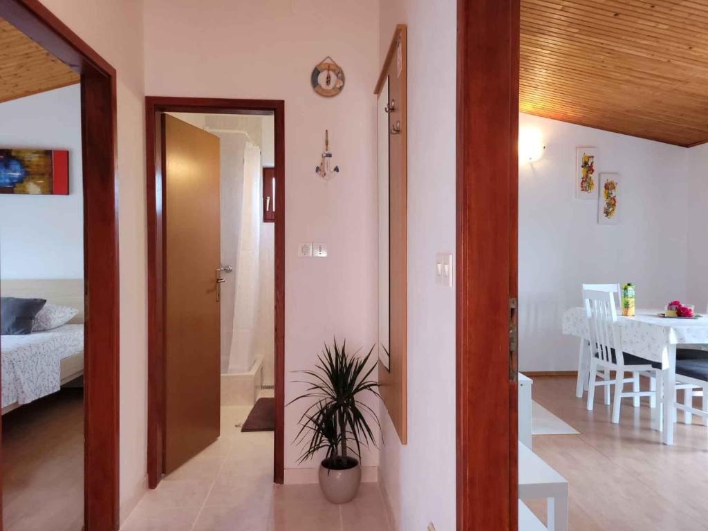 Łóżko lub łóżka w pokoju w obiekcie Apartment Valbandon, Istia 3