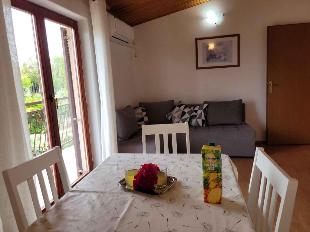 Część wypoczynkowa w obiekcie Apartment Valbandon, Istia 3