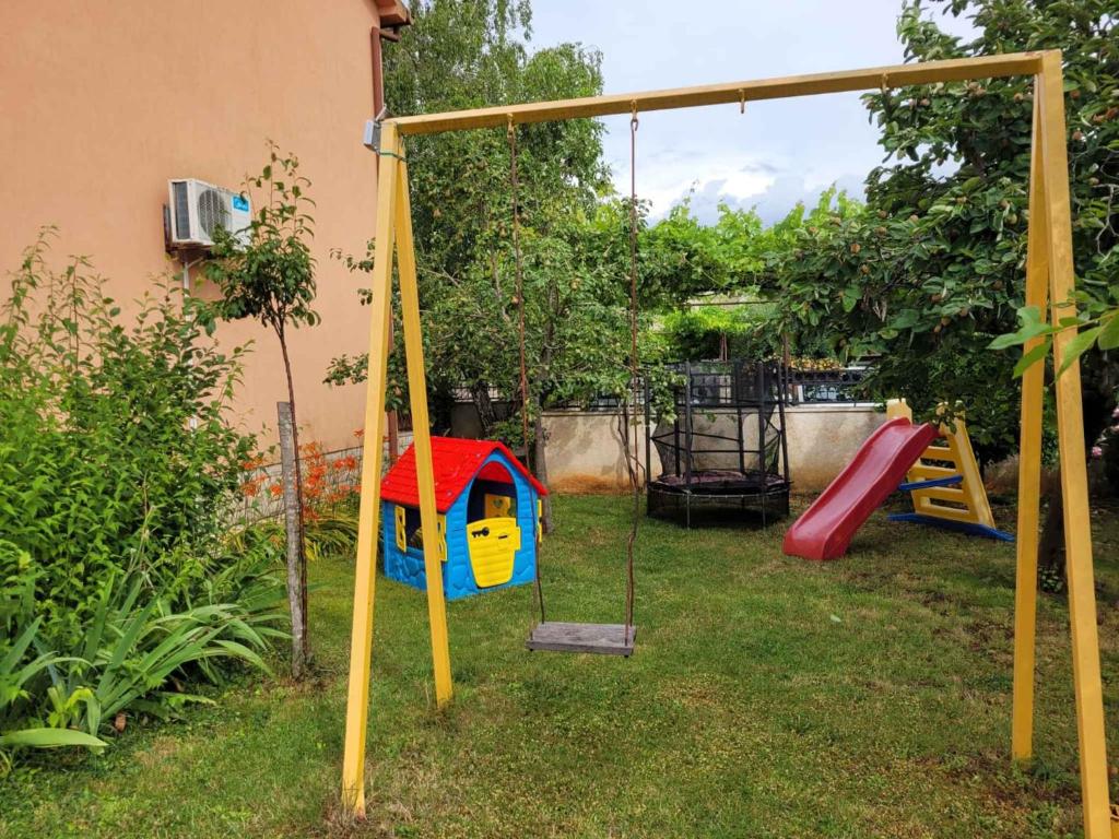 Herní místnost nebo prostor pro děti v ubytování Apartment Valbandon, Istia 2