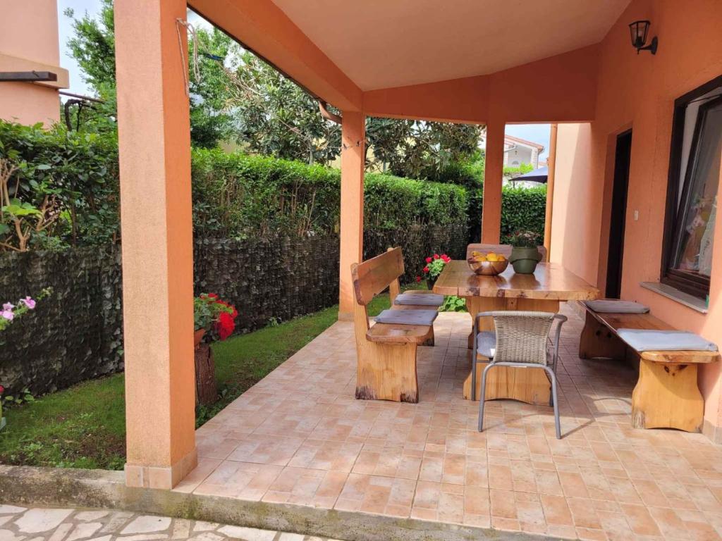 Zahrada ubytování Apartment Valbandon, Istia 2