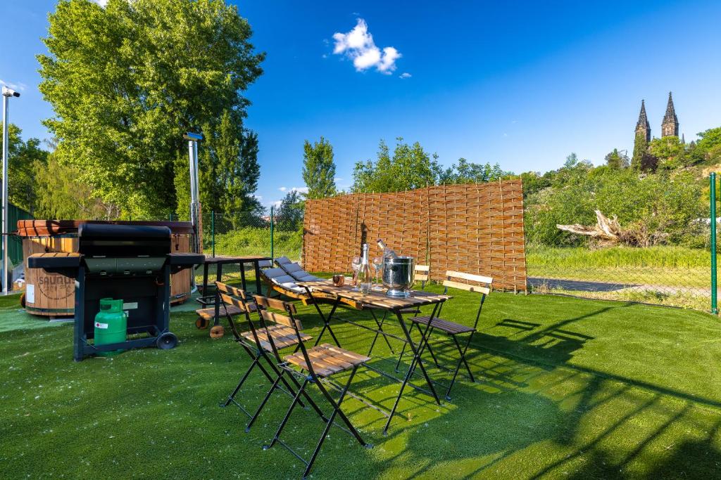 Zahrada ubytování Glamping escape to the stars under Prague skyline