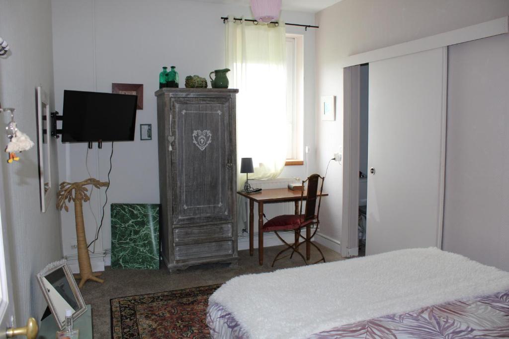Les Sous Bois - Superior Double Or Twin Room With Garden View