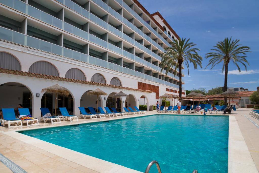Bazén v ubytování Ibersol Playa Dorada nebo v jeho okolí