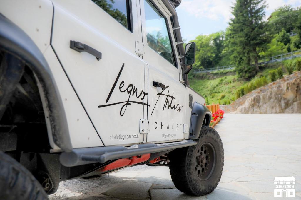 Fotografie z fotogalerie ubytování CHALET ANTICO LEGNO by Design Studio v destinaci Sueglio
