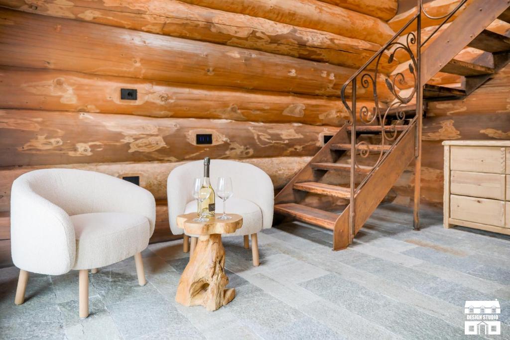 Fotografie z fotogalerie ubytování CHALET ANTICO LEGNO by Design Studio v destinaci Sueglio