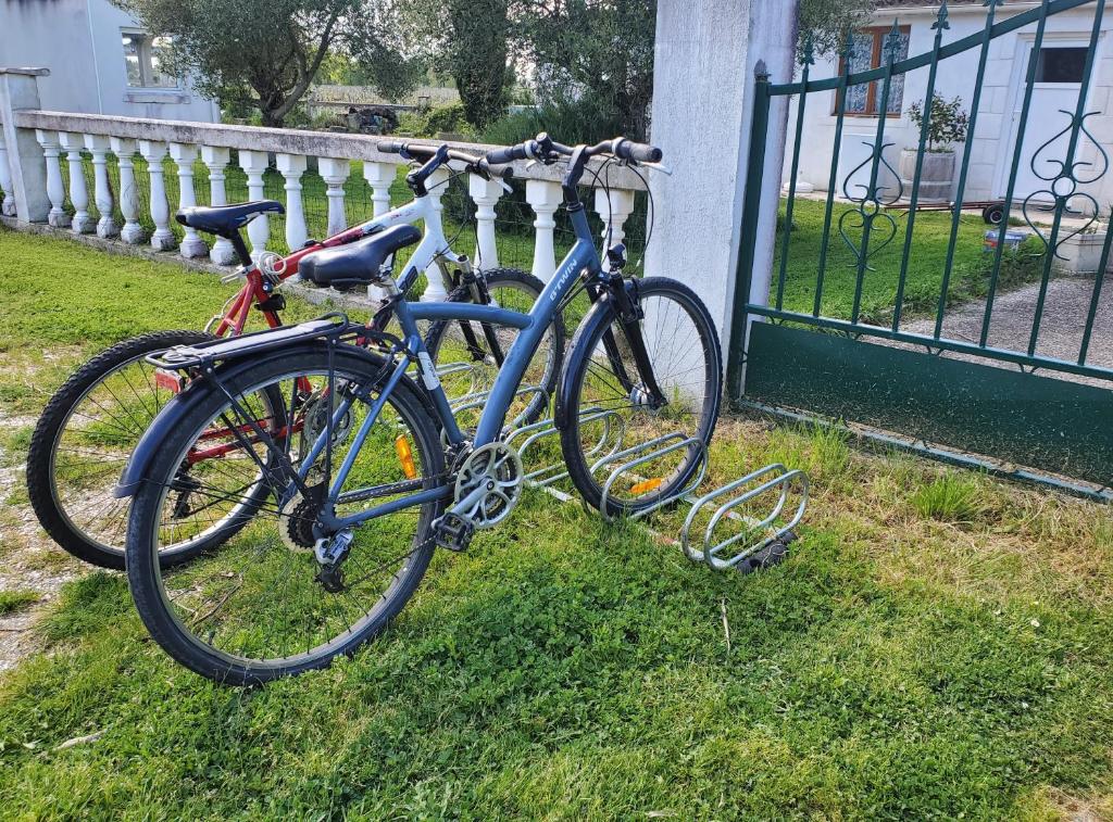 Jízda na kole v ubytování La Caleche nebo okolí