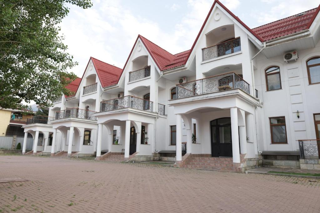 Bangunan di mana terletaknya hotel