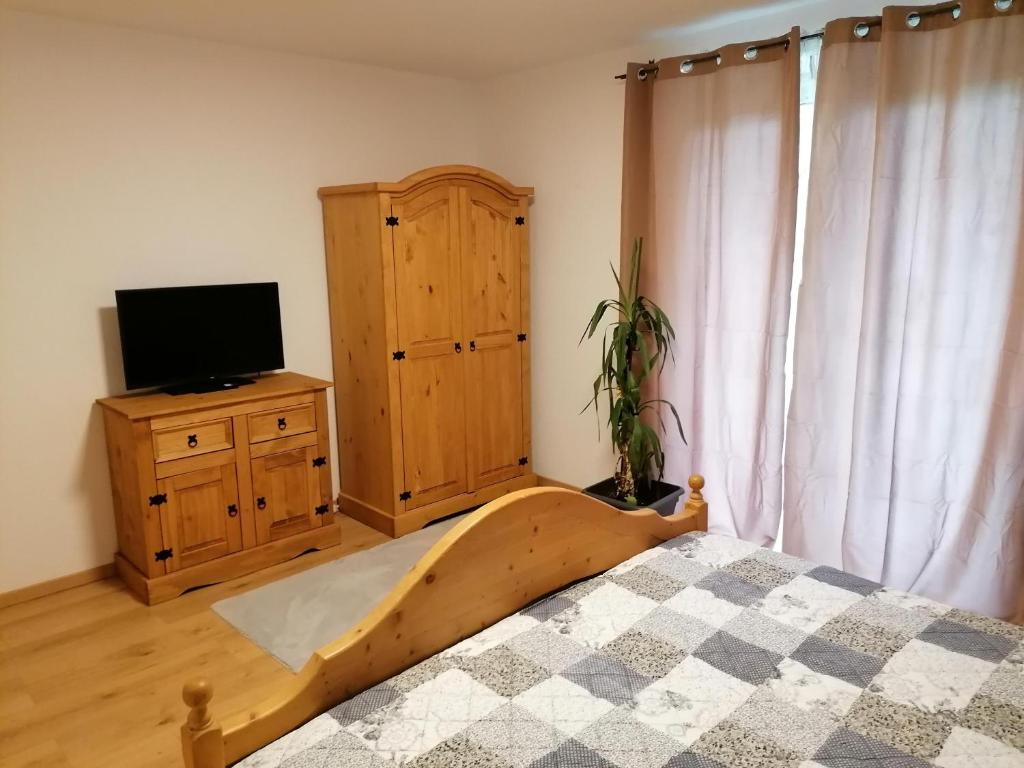 Postel nebo postele na pokoji v ubytování Haus Monika