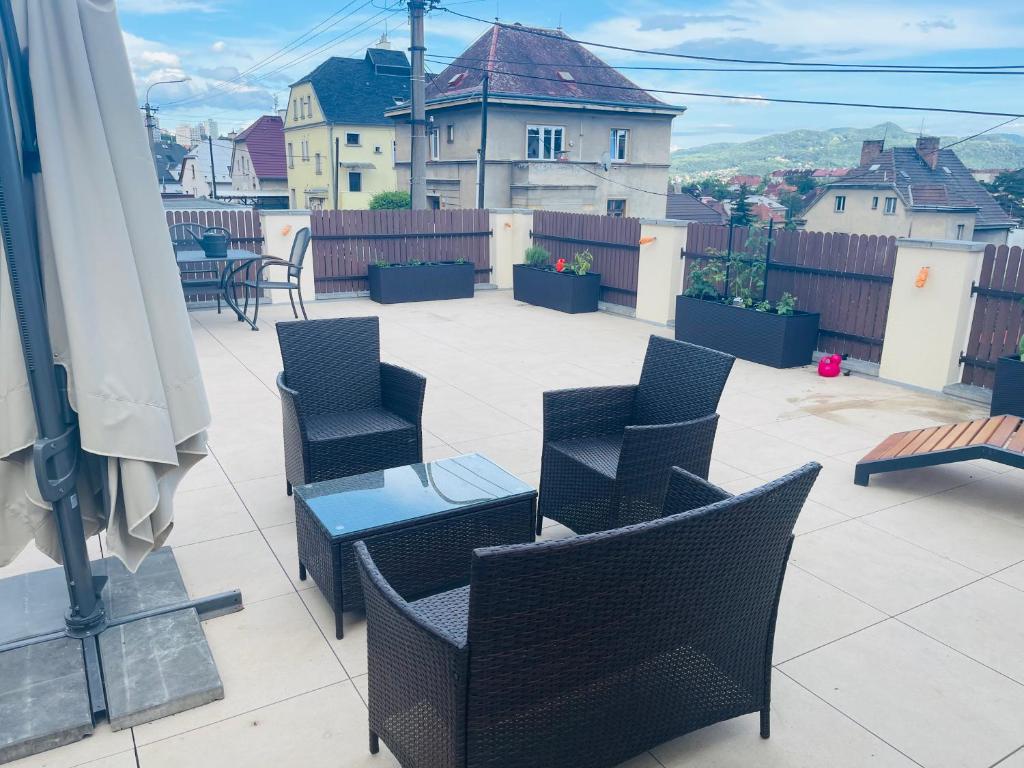 Balkón nebo terasa v ubytování Jenys Apartment Usti 2