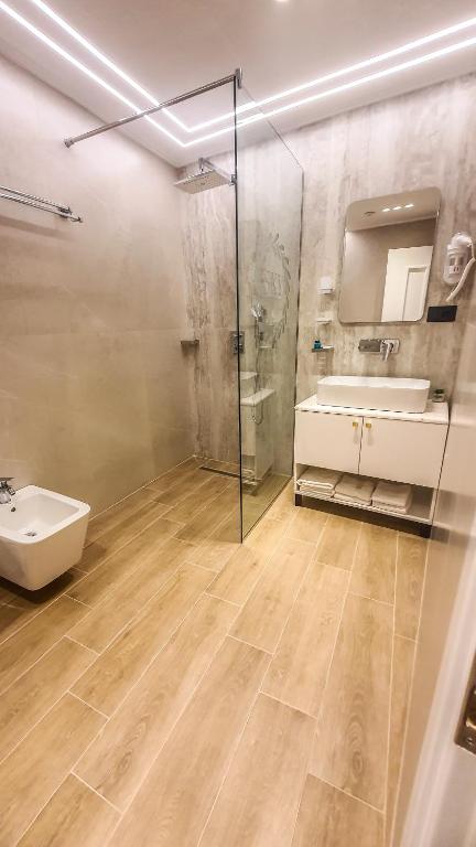 Koupelna v ubytování Sky Hotel Korce