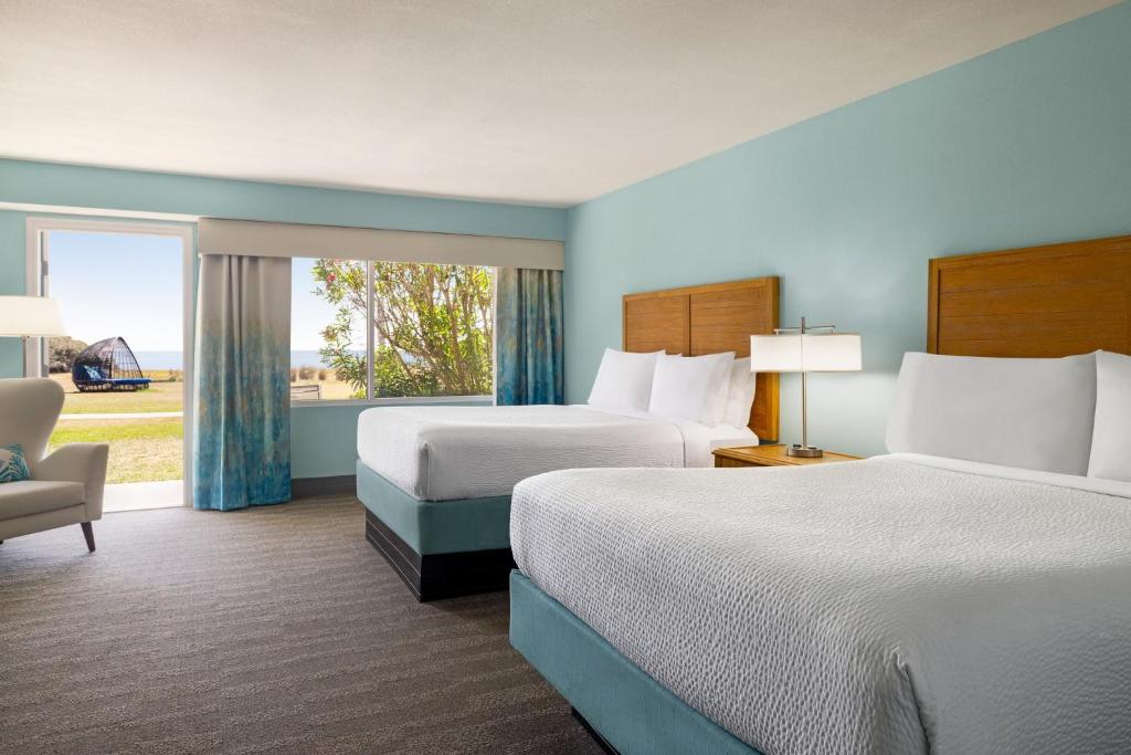 Holiday Inn Resort Jekyll Island, an IHG Hotel - Deluxe Twin Room - Mobility Access Tub