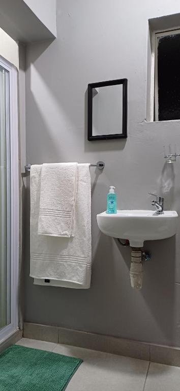 Ένα μπάνιο στο 31 on Ninth