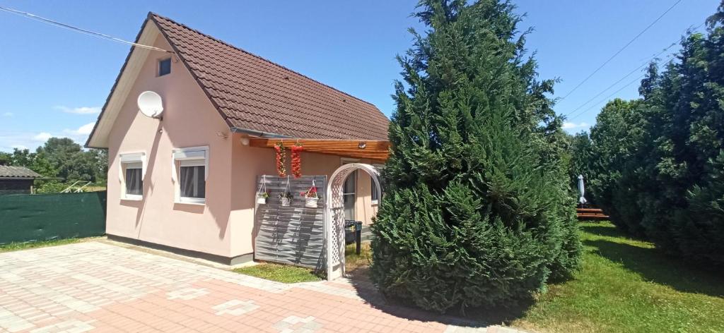 Budynek, w którym mieści się pensjonat