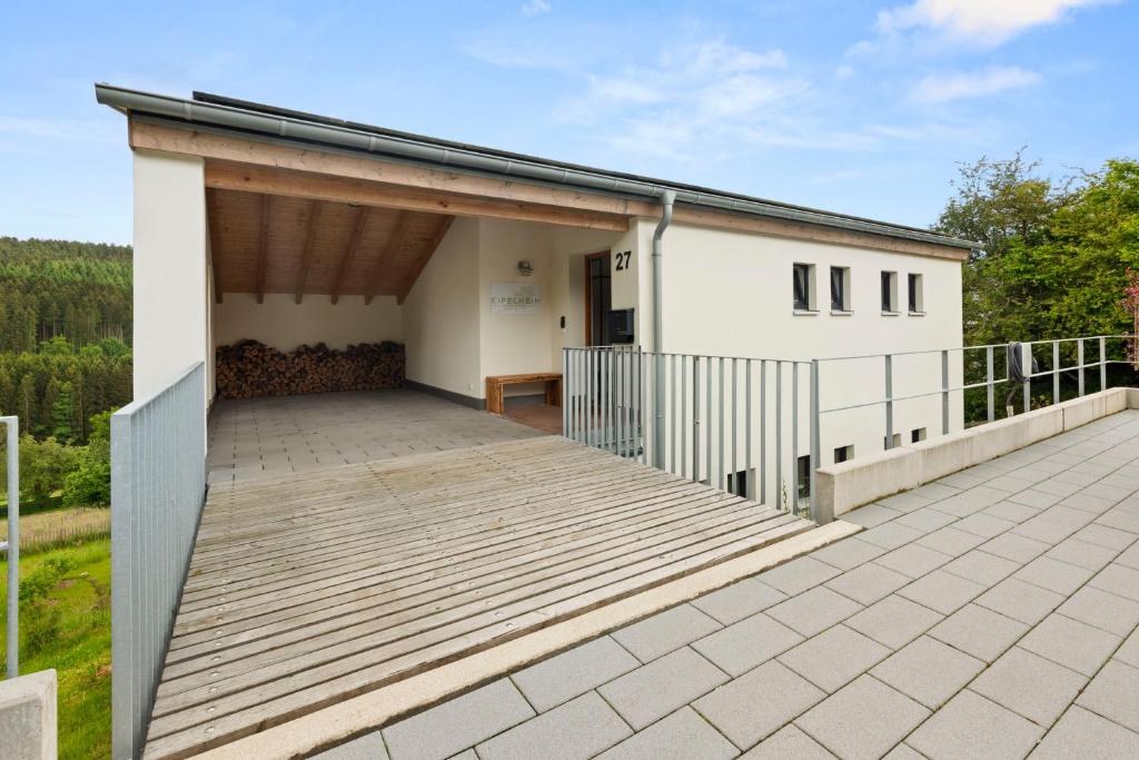 Das Gebäude in dem sich das Ferienhaus befindet