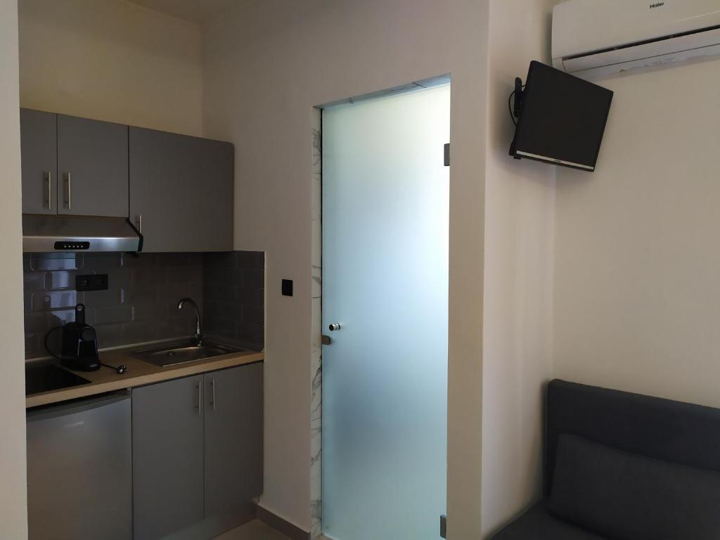 Studios Periklis - 6