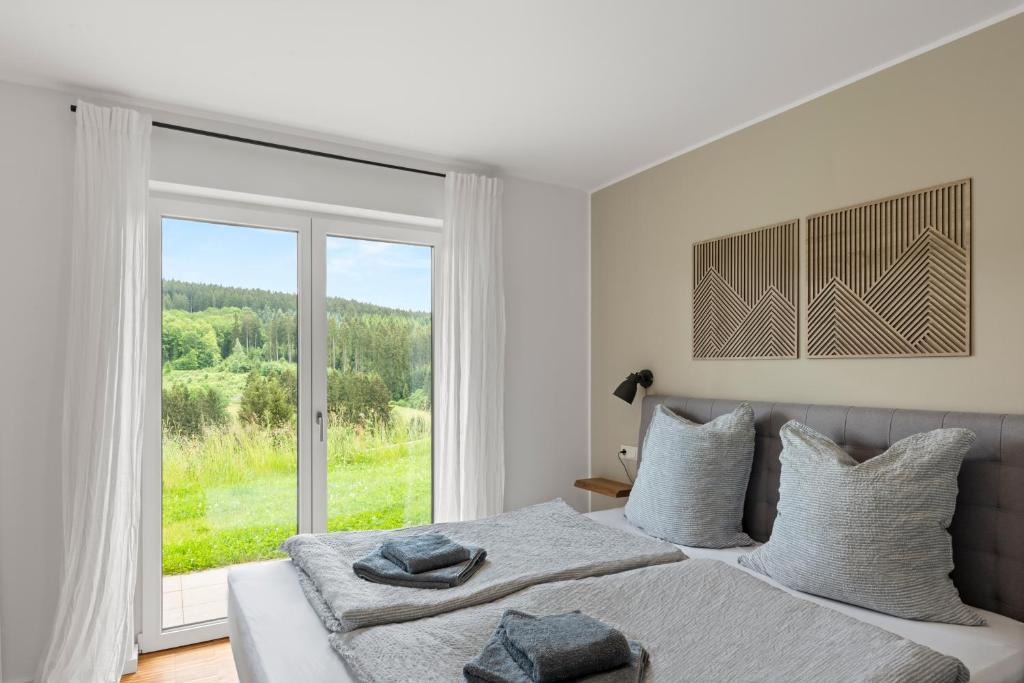 Ein Sitzbereich in der Unterkunft Neubau! Ökologischer Wellnessurlaub in der Eifel