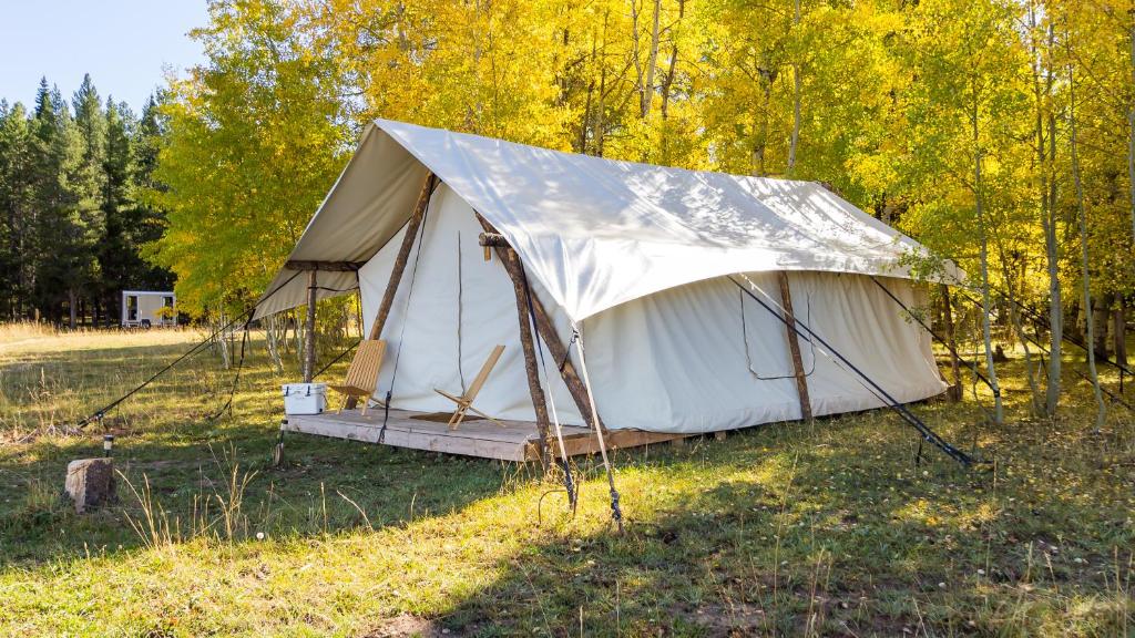 Fotografie z fotogalerie ubytování Yellowstone Safari Camp v destinaci Island Park
