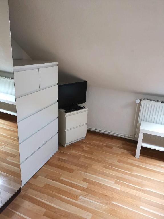 科隆Privat Zimmer in Zwei-Zimmer-Wohnung als 2er WG的相册照片