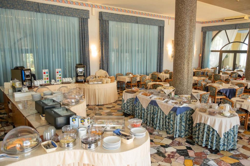 Restaurace v ubytování Hotel Vela d'Oro Dependence