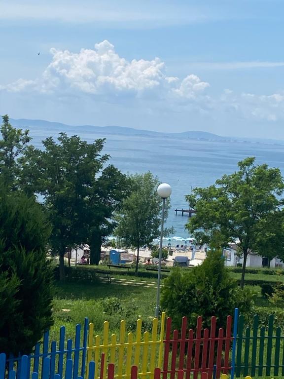 2 Bedroom/2 стаен апартамент на метри от плажа