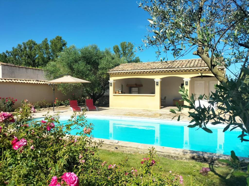 Hồ bơi trong/gần Maison de campagne mas Célestin