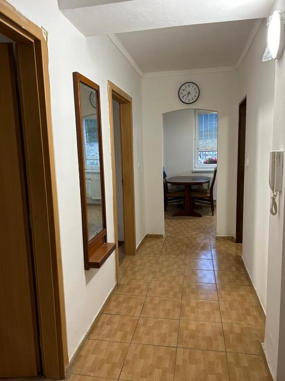 Mỹ Apartments - Karlovy Vary centrum - Two-Bedroom Apartment With Balcony