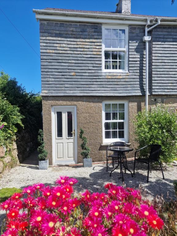 Gallery image of Small Cottage close to Carbis Bay Beach & St Ives in Carbis Bay