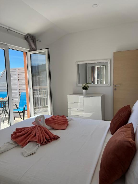 Posteľ alebo postele v izbe v ubytovaní Apartment Marija 2 near Split
