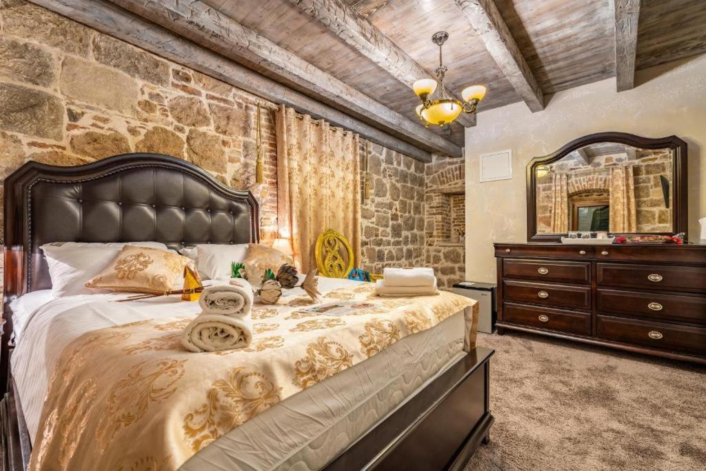 Historic Plaza Varos Split - Resim 20