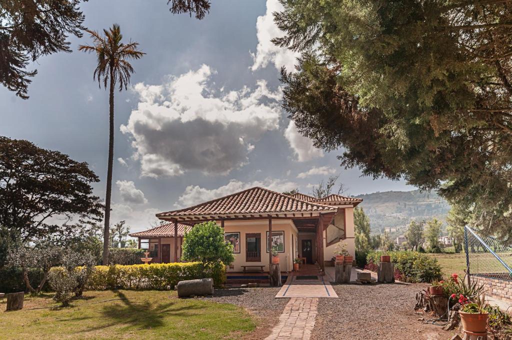 Hotel Marquesa de Pinares - Housity