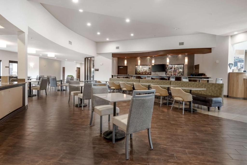 Restaurace v ubytování Best Western Premier Bryan College Station
