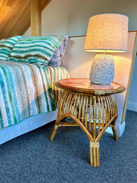 Postel nebo postele na pokoji v ubytování White Caps Kaikoura Farmstay