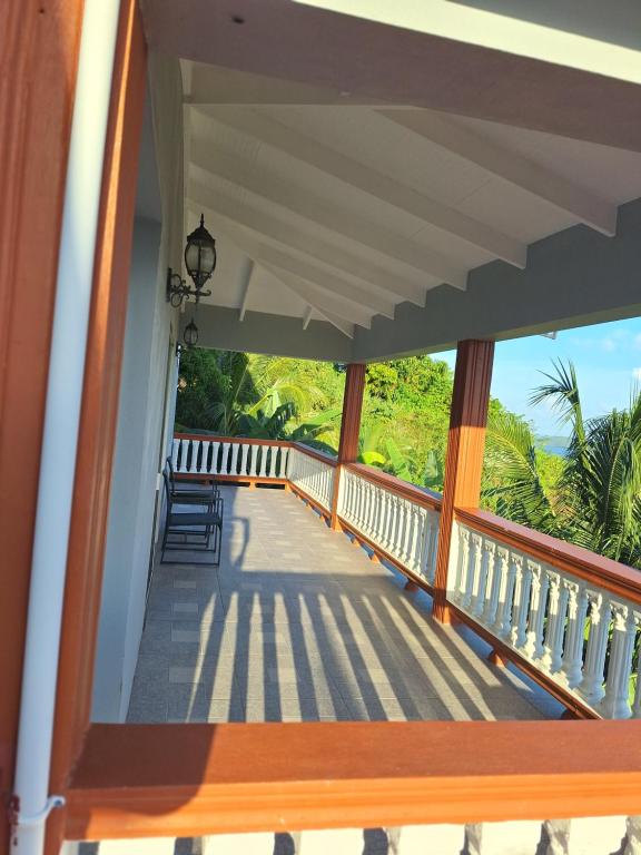 En balkong eller terrasse på LE BLANC HIDEAWAY
