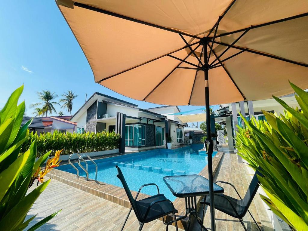 Bazén v ubytování Tijami Villa & Resort nebo v jeho okolí